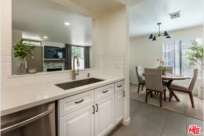 9376 Moonbeam Ave #9, Panorama City, CA 91402 - Photo 5