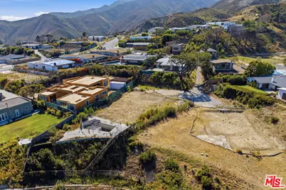 3442 Cloudcroft Dr, Malibu, CA 90265 - Photo 11