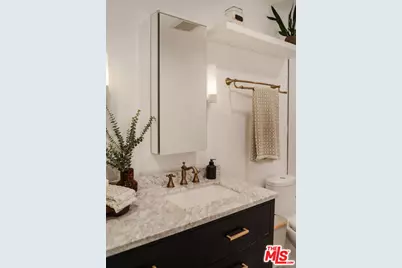1010 Palm Ave #106, West Hollywood, CA 90069 - Photo 33