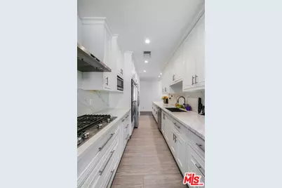 441 N Oakhurst Dr #304, Beverly Hills, CA 90210 - Photo 7