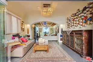 8237 Roxbury Rd, Los Angeles, CA 90069 - Photo 13