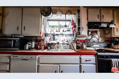 813 E Mountain View Blvd, Big Bear City, CA 92314 - Photo 7