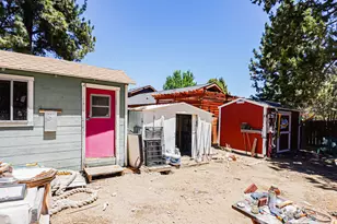 813 E Mountain View Blvd, Big Bear City, CA 92314 - Photo 21