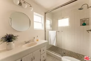 9866 McBroom St, Sunland, CA 91040 - Photo 23