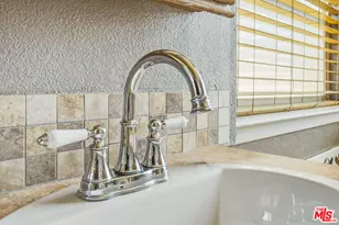 55626 Pipes Canyon Rd, Yucca Valley, CA 92284 - Photo 29