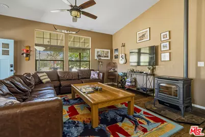 55626 Pipes Canyon Rd, Yucca Valley, CA 92284 - Photo 11