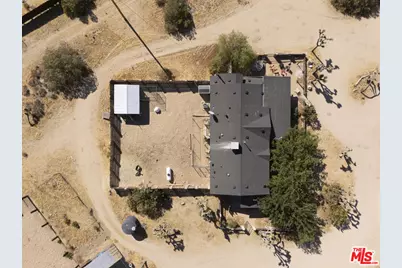 55626 Pipes Canyon Rd, Yucca Valley, CA 92284 - Photo 43