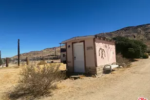 55616 Pipes Canyon Rd, Yucca Valley, CA 92284 - Photo 41