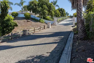 1751 Monte Vista Dr, Vista, CA 92084 - Photo 71