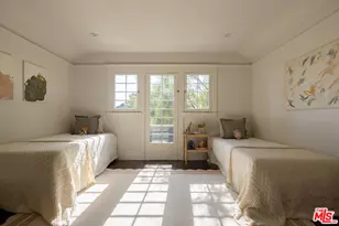 1810 S Hobart Blvd, Los Angeles, CA 90006 - Photo 21