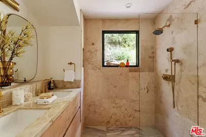 9849 Portola Dr, Beverly Hills, CA 90210 - Photo 11
