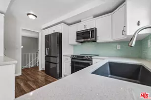 1021 Camino Real, Redondo Beach, CA 90277 - Photo 11
