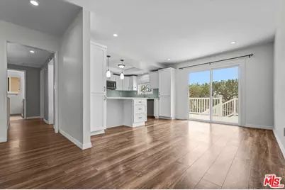 1021 Camino Real, Redondo Beach, CA 90277 - Photo 9