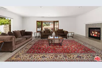 15810 Castlewoods Dr, Sherman Oaks, CA 91403 - Photo 7