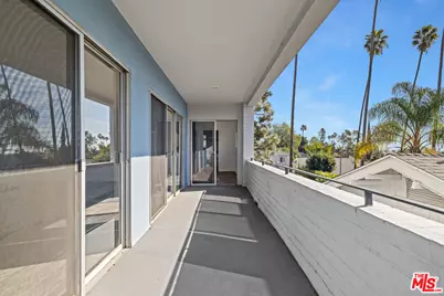 7560 Hollywood Blvd #109, Los Angeles, CA 90046 - Photo 13