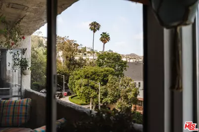 8400 De Longpre Ave #410, West Hollywood, CA 90069 - Photo 17