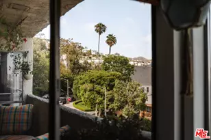 8400 De Longpre Ave, West Hollywood, CA 90069 - Photo 17