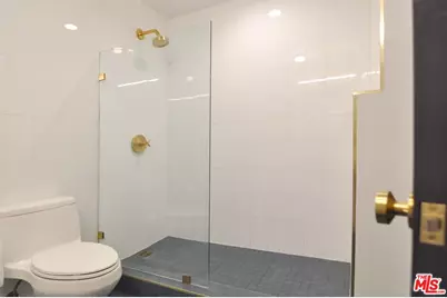 315 E 8th St #406, Los Angeles, CA 90014 - Photo 15