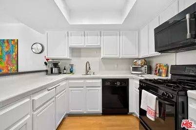 1312 S Saltair Ave #105, Los Angeles, CA 90025 - Photo 21