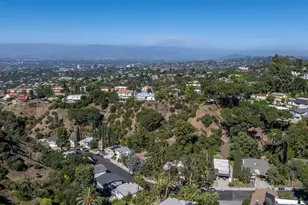 17158 Clemons Dr, Encino, CA 91436 - Photo 45