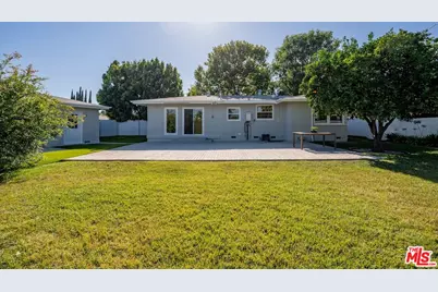 10900 Whitaker Ave, Granada Hills, CA 91344 - Photo 31