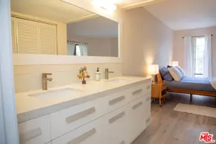 950 N Kings Rd, West Hollywood, CA 90069 - Photo 11