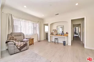 1404 S Van Ness Ave, Los Angeles, CA 90019 - Photo 29