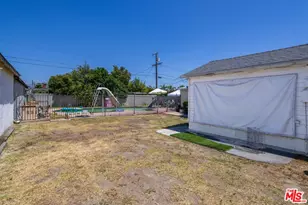 8066 Rhodes Ave, North Hollywood, CA 91605 - Photo 11