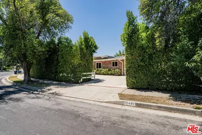 22421 Miranda St, Woodland Hills, CA 91367 - Photo 35