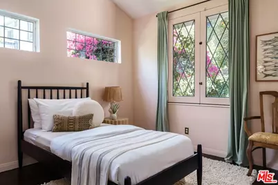 3135 Isabel Dr, Los Angeles, CA 90065 - Photo 27