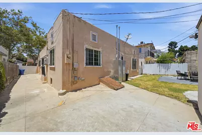 936 S Lucerne Blvd, Los Angeles, CA 90019 - Photo 11