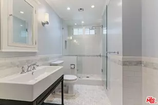 2031 S Bentley Ave, Los Angeles, CA 90025 - Photo 13