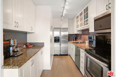 10501 Wilshire Blvd #902, Los Angeles, CA 90024 - Photo 5