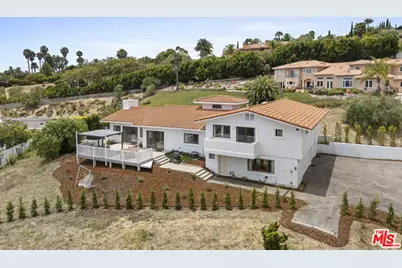 6405 Sycamore Meadows Dr, Malibu, CA 90265 - Photo 3