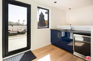 212 Bay St, Santa Monica, CA 90405 - Photo 17