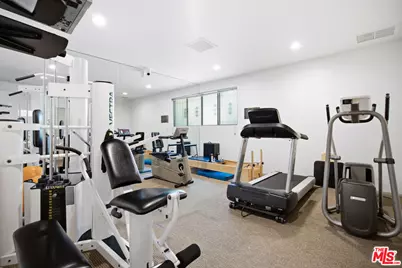 325 N Oakhurst Dr #405, Beverly Hills, CA 90210 - Photo 67