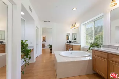 22 Moonridge Ct, Azusa, CA 91702 - Photo 55