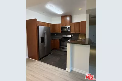 13941 Sherman Way #201, Van Nuys, CA 91405 - Photo 7