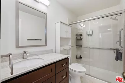 5440 Lindley Ave #206, Encino, CA 91316 - Photo 23