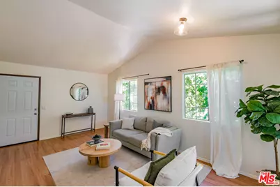 7025 Glade Ave #24, Canoga Park, CA 91303 - Photo 11