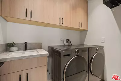 2725 Midvale Ave, Los Angeles, CA 90064 - Photo 23