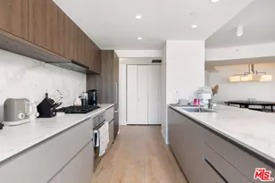 13600 Marina Pointe Dr, Marina del Rey, CA 90292 - Photo 7