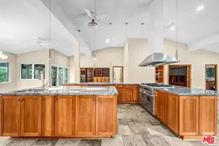 5653 Shirley Ave, Tarzana, CA 91356 - Photo 9
