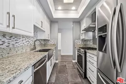 1002 S Burnside Ave #203, Los Angeles, CA 90019 - Photo 11