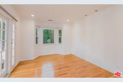 1947 Midvale Ave, Los Angeles, CA 90025 - Photo 11