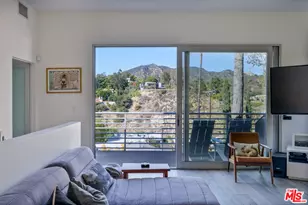 6830 Cahuenga Park Trail, Los Angeles, CA 90068 - Photo 7