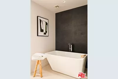 6427 S Halm Ave, Los Angeles, CA 90056 - Photo 45