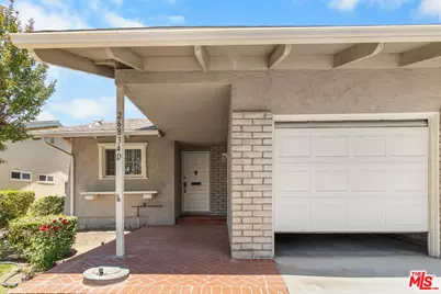 26834 Avenue Of The Oaks #D, Newhall, CA 91321 - Photo 1