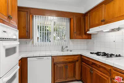 26834 Avenue Of The Oaks #D, Newhall, CA 91321 - Photo 11