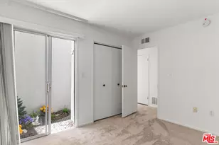 26834 Ave Of The Oaks, Newhall, CA 91321 - Photo 21